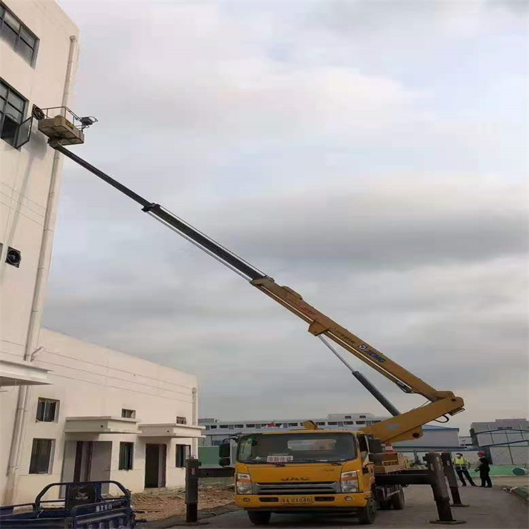 运粮湖管理区哪里有小型吊车出租的